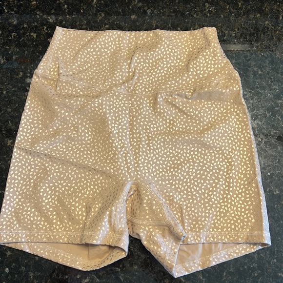 BuffBunny Rosa Short - Picture 4 of 6